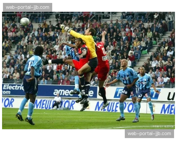 斯特拉斯堡主场0-3完败雷恩，遭遇惨痛失利